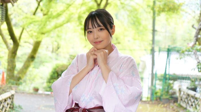 What happens when you throw a popular actress with huge breasts O cup into the men's bath? w Momona Koibuchi 5th image