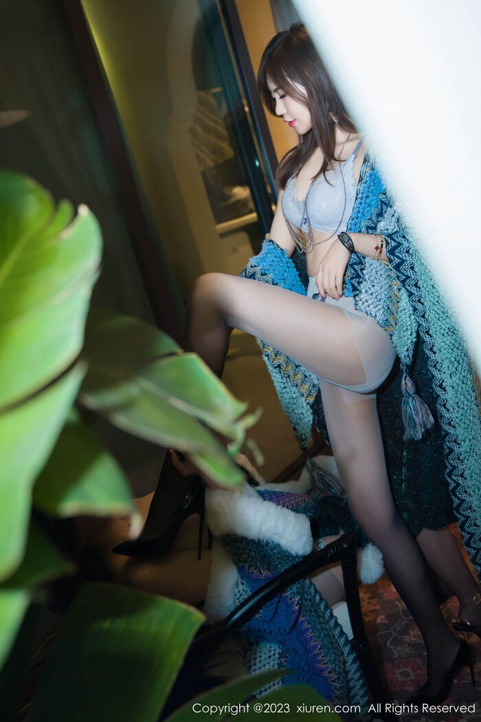 XiuRen 7393th _Goddess 绮里嘉周妍希sexual 感姐妹花彩色披风配ultrathin 黑丝完美诱惑Photo 70P 18th image
