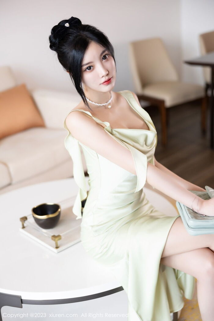 XiuRen 第7410th _Goddess 杨晨晨Yome 淡绿连衣长裙+轻透薄纱情趣旗袍惹火诱惑Photo 82P 14th image