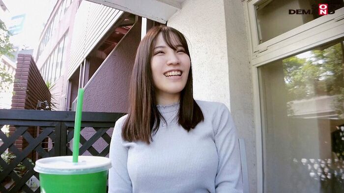 Kyoka Kitano G-cup young wife's first affair AV debut 4th image