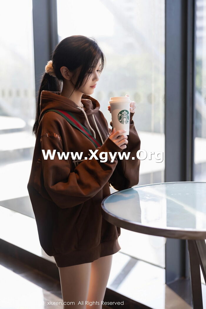 XiuRen第7488期_模特程程程咖啡色卫衣露淡红内衣配肉丝袜秀曼妙身体诱惑写真81P 3th image