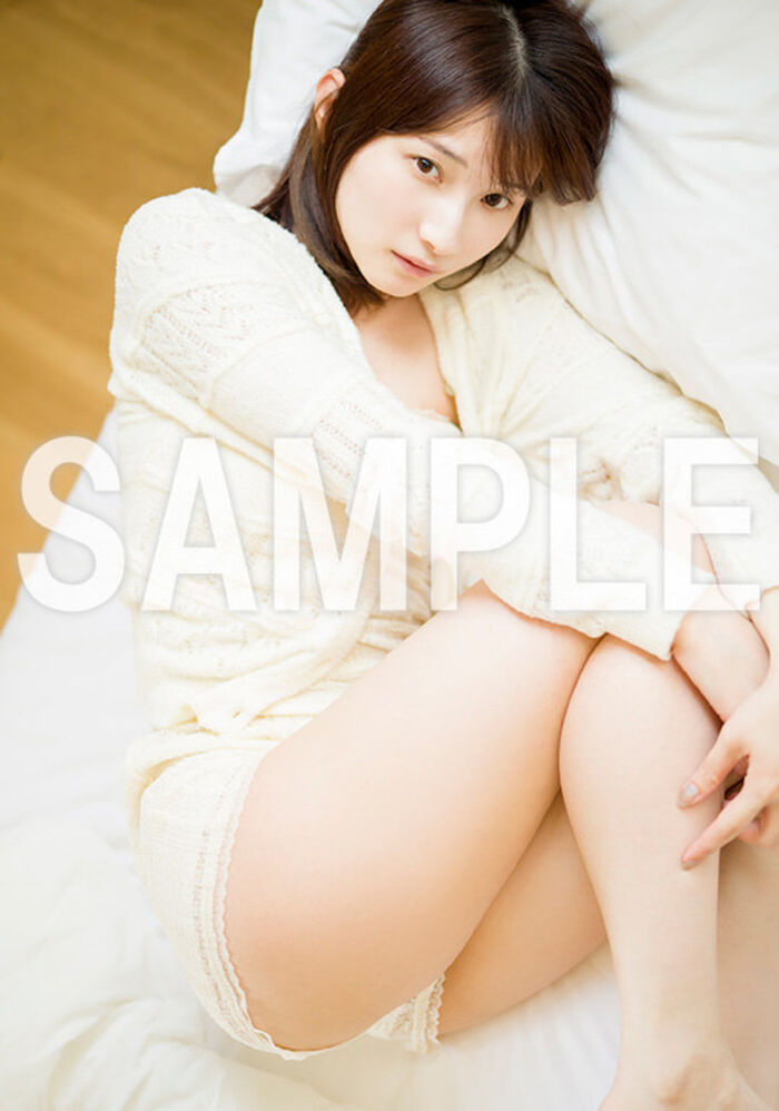 【Image】Beautiful voice actor boldly exposed in 1st photo book wwwwwwwww Honoka Kuroki, beautiful navel beautiful thighs are revealed!!! 9th image