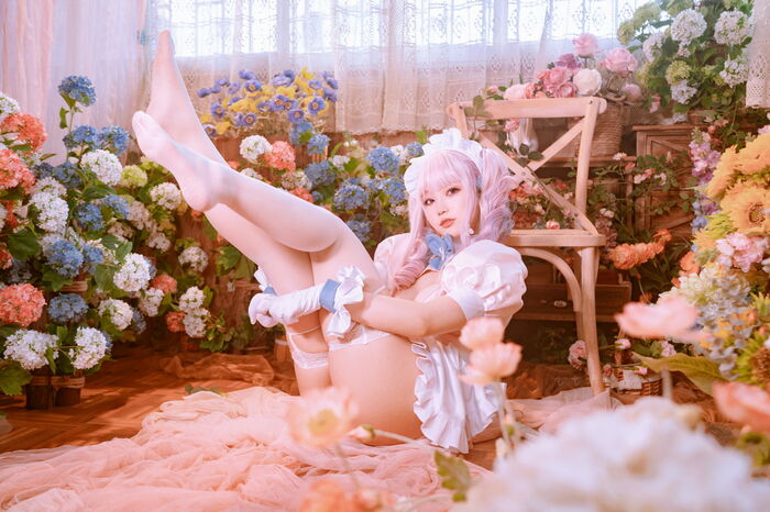 Coser Beauty 77娜娜子普利茅斯女仆主题女仆装Dew powder color inner clothing 秀丰满身Material诱惑Photo 40P 22th image