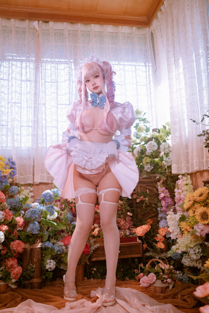 Coser Beauty 77娜娜子普利茅斯女仆主题女仆装Dew powder color inner clothing 秀丰满身Material诱惑Photo 40P 26th image