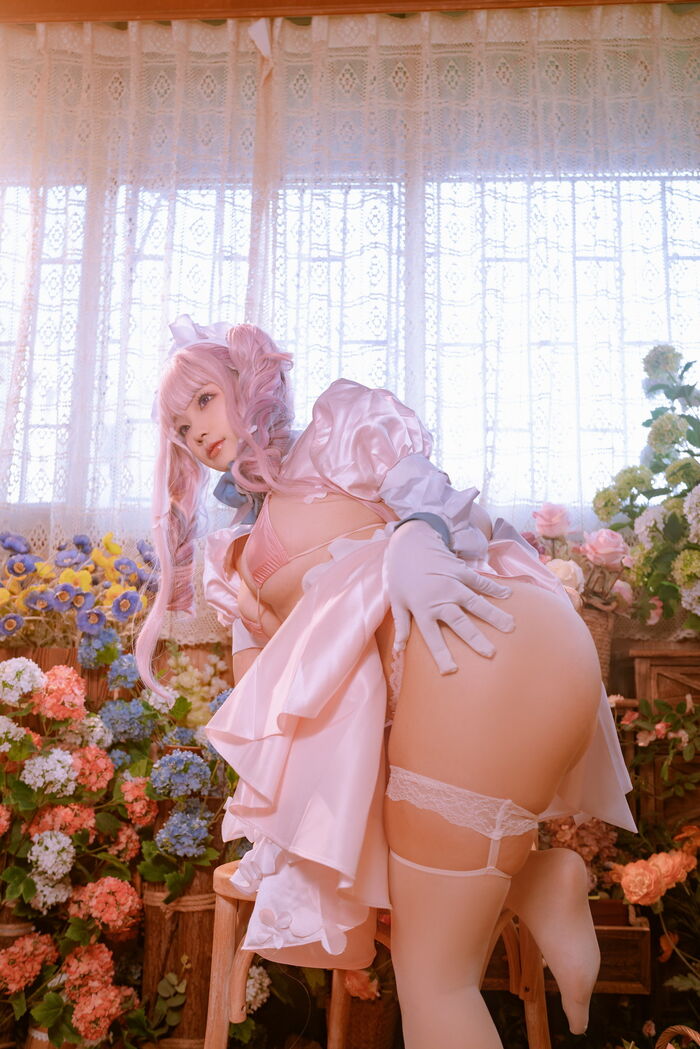 Coser Beauty 77娜娜子普利茅斯女仆主题女仆装Dew powder color inner clothing 秀丰满身Material诱惑Photo 40P 36th image