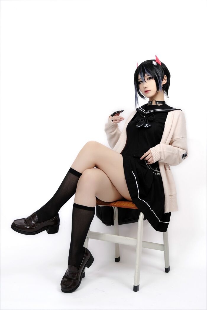 Cos 小姐姐幼爱youmeko胡滕JK 主题性感黑色JK 服配黑丝袜秀曼妙身体诱惑Photo 41P 11th image