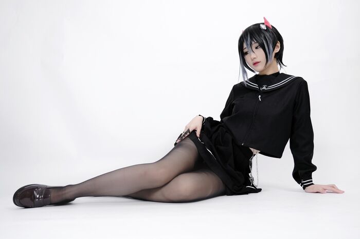 Cos 小姐姐幼爱youmeko胡滕JK 主题性感黑色JK 服配黑丝袜秀曼妙身体诱惑Photo 41P 26th image