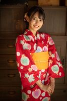 Yatsugake Umi 八掛うみ