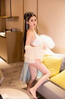 XiuRen第7514期_模特唐宁宁私房bathroom erotic 感shallow color thin 纱古装服饰秀丰腴身像诱惑Photo 75P