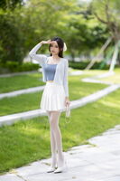 XiuRen第7515期_神王馨瑶yanni性感浅色服饰配短裙露白丝吊袜秀美腿诱惑写真82P