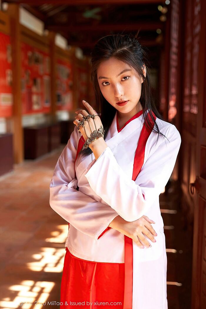 [MiiTao Mitsutosha] Vol.142_ 新人嫩模茵茵简紫霞仙子CoSclassic风清新迷人写真34P 9th image
