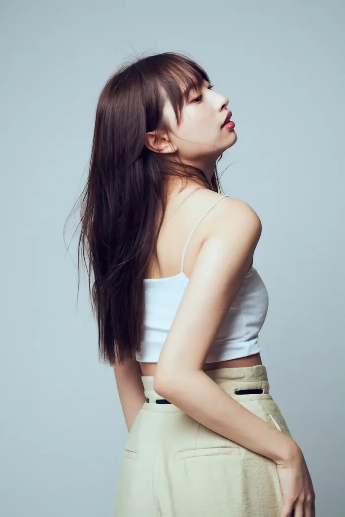 [137 high-quality erotic images of Rarumu Fujikawa] Slender swimsuit underwear gravure of a leg-long leg quarter beauty who has half of her body as her legs 30th image