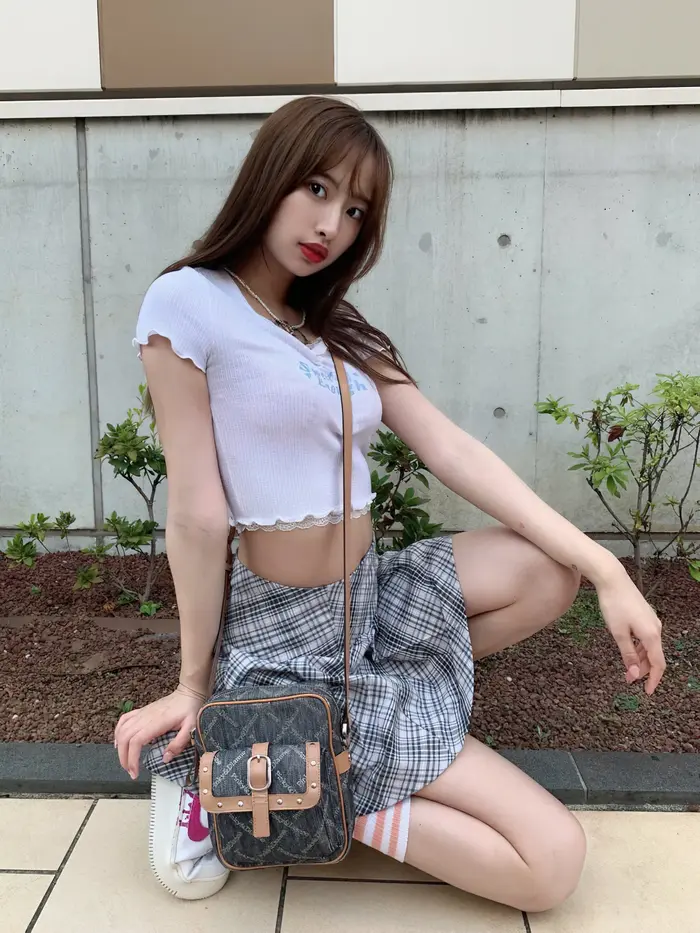 [137 high-quality erotic images of Rarumu Fujikawa] Slender swimsuit underwear gravure of a leg-long leg quarter beauty who has half of her body as her legs 75th image
