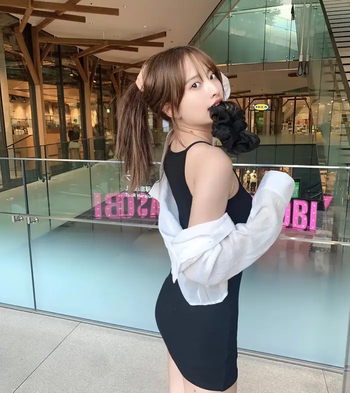 [137 high-quality erotic images of Rarumu Fujikawa] Slender swimsuit underwear gravure of a leg-long leg quarter beauty who has half of her body as her legs 76th image