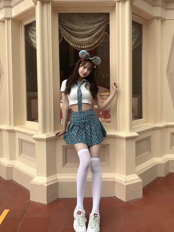[137 high-quality erotic images of Rarumu Fujikawa] Slender swimsuit underwear gravure of a leg-long leg quarter beauty who has half of her body as her legs 77th image
