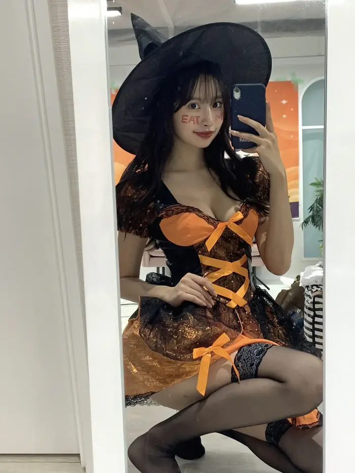 [137 high-quality erotic images of Rarumu Fujikawa] Slender swimsuit underwear gravure of a leg-long leg quarter beauty who has half of her body as her legs 86th image