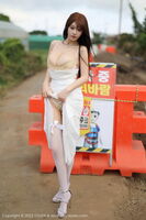 [YouMi Youmi Hui] Vol.996_ goddess Zhu Ke'er in a sexy dress with pink and sheer lingerie showing off her voluptuous figure and seductive 68P photoshoot