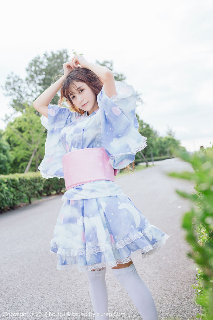 [Tukmo兔几盟] Vol.118_嫩模夏美酱户外日系百花裙配白丝袜清新迷人写真61P 14th image