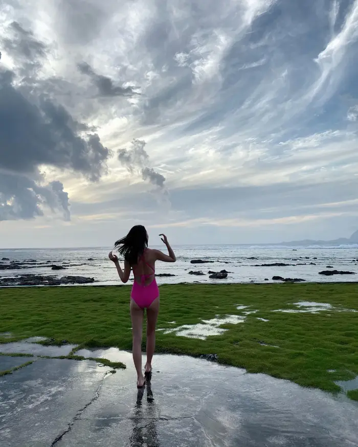 [68 high-quality erotic images of Mikiko Yano] Semi-nude swimsuit gravure of former gal model 36th image