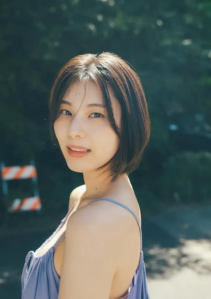 [143 high-quality erotic images of Iori Sagara] Former Nogizaka member's semi-nude swimsuit gravure 11th image
