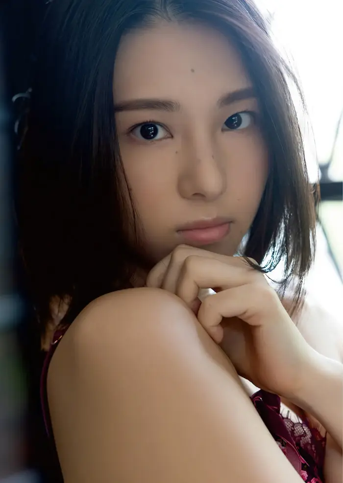 [143 high-quality erotic images of Iori Sagara] Former Nogizaka member's semi-nude swimsuit gravure 21th image