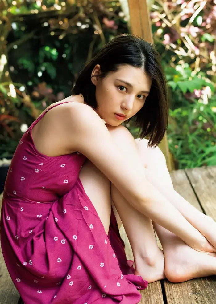 [143 high-quality erotic images of Iori Sagara] Former Nogizaka member's semi-nude swimsuit gravure 43th image