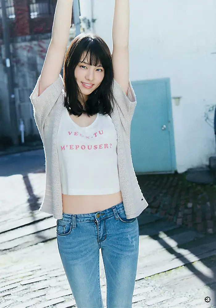 [143 high-quality erotic images of Iori Sagara] Former Nogizaka member's semi-nude swimsuit gravure 88th image