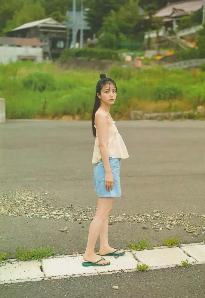 [230 high-quality erotic images of Shiori Kubo] Nogizaka's undressing swimsuit gravure off-shot 22th image