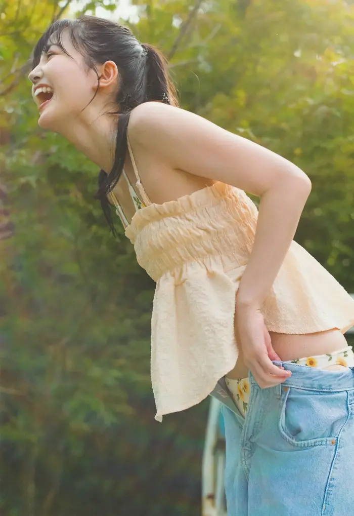 [230 high-quality erotic images of Shiori Kubo] Nogizaka's undressing swimsuit gravure off-shot 8th image