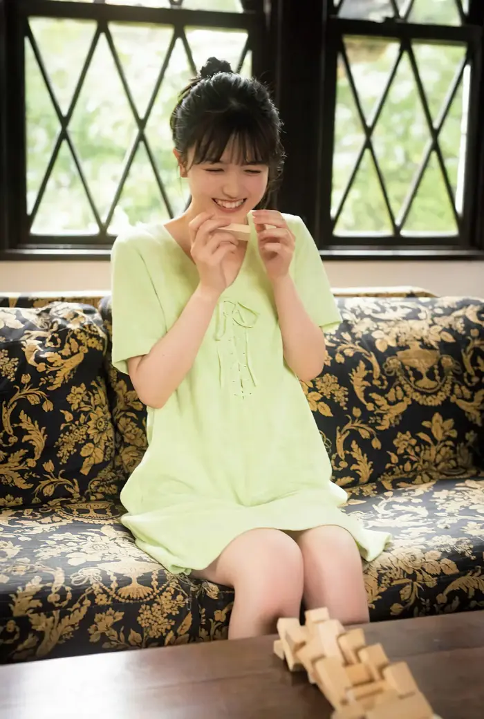 [230 high-quality erotic images of Shiori Kubo] Nogizaka's undressing swimsuit gravure off-shot 93th image