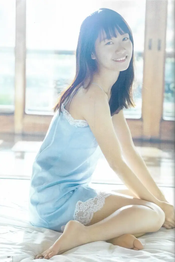 [107 high-quality erotic images of Mai Fukagawa] Former Nogizaka member's swimsuit with outstanding transparency clothing gravure 24th image