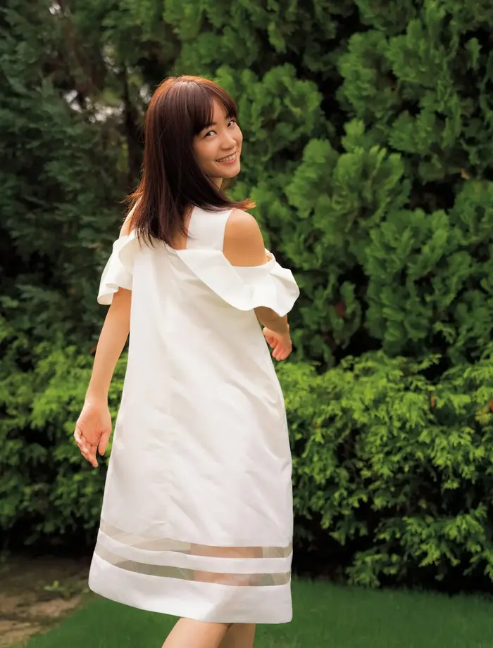 [107 high-quality erotic images of Mai Fukagawa] Former Nogizaka member's swimsuit with outstanding transparency clothing gravure 5th image