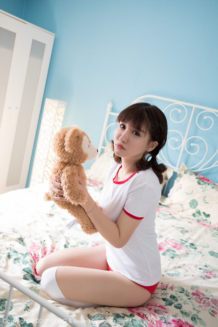 [UXING优星馆] Vol.040_嫩模K8傲娇萌萌Vivian居家大床上体操服可爱萌动写真60P 12th image
