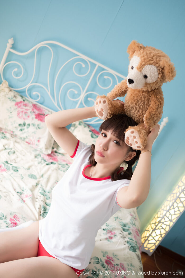 [UXING优星馆] Vol.040_嫩模K8傲娇萌萌Vivian居家大床上体操服可爱萌动写真60P 15th image