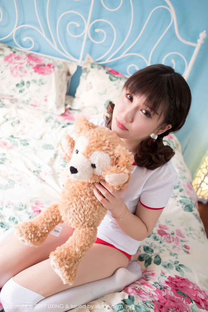 [UXING优星馆] Vol.040_嫩模K8傲娇萌萌Vivian居家大床上体操服可爱萌动写真60P 18th image