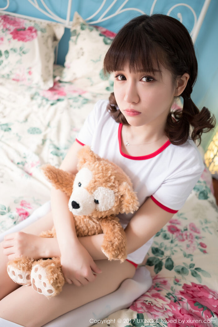 [UXING优星馆] Vol.040_嫩模K8傲娇萌萌Vivian居家大床上体操服可爱萌动写真60P 21th image