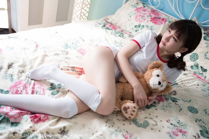 [UXING优星馆] Vol.040_嫩模K8傲娇萌萌Vivian居家大床上体操服可爱萌动写真60P 23th image