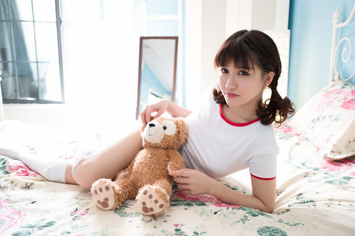 [UXING优星馆] Vol.040_嫩模K8傲娇萌萌Vivian居家大床上体操服可爱萌动写真60P 26th image