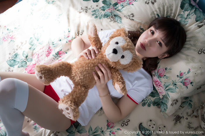 [UXING优星馆] Vol.040_嫩模K8傲娇萌萌Vivian居家大床上体操服可爱萌动写真60P 28th image