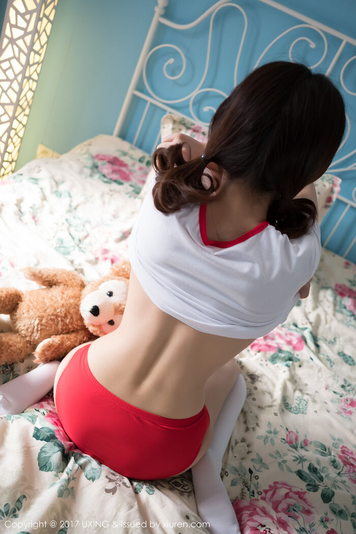 [UXING优星馆] Vol.040_嫩模K8傲娇萌萌Vivian居家大床上体操服可爱萌动写真60P 36th image