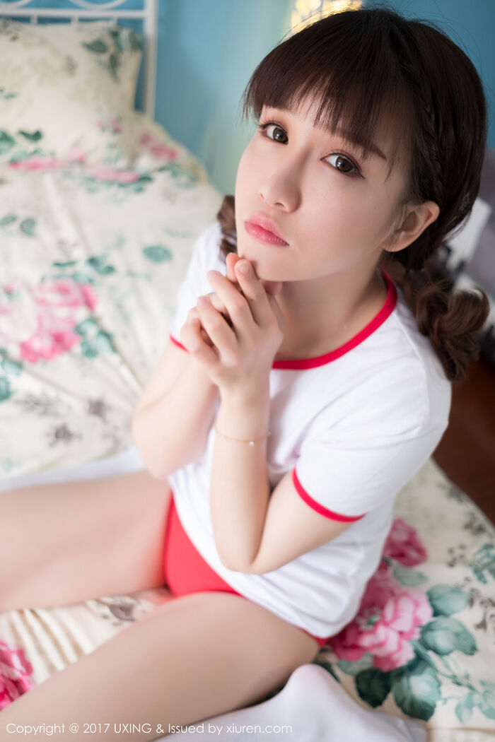 [UXING优星馆] Vol.040_嫩模K8傲娇萌萌Vivian居家大床上体操服可爱萌动写真60P 4th image