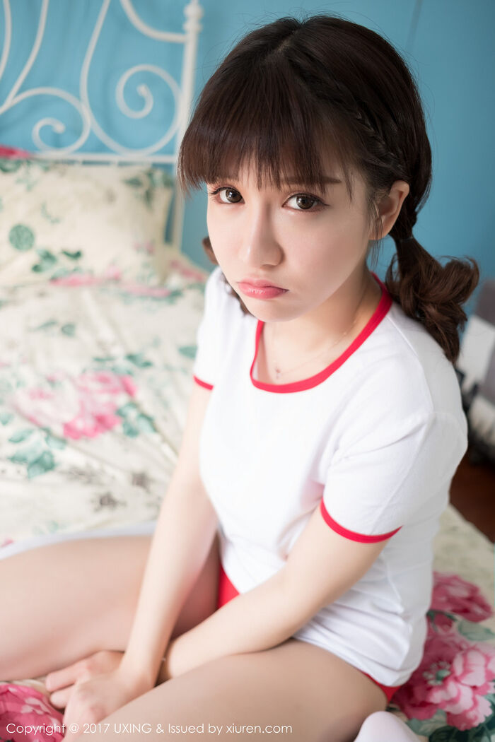 [UXING优星馆] Vol.040_嫩模K8傲娇萌萌Vivian居家大床上体操服可爱萌动写真60P 5th image