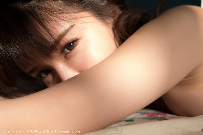 [UXING优星馆] Vol.040_嫩模K8傲娇萌萌Vivian居家大床上体操服可爱萌动写真60P 51th image