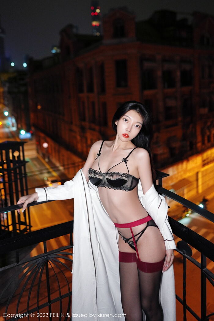 [FeiLin嗲囡囡] VOL.464_神冯木木LRIS私房脱白色眠袍露黑色内衣配黑丝吊袜诱惑写真89P 63th image