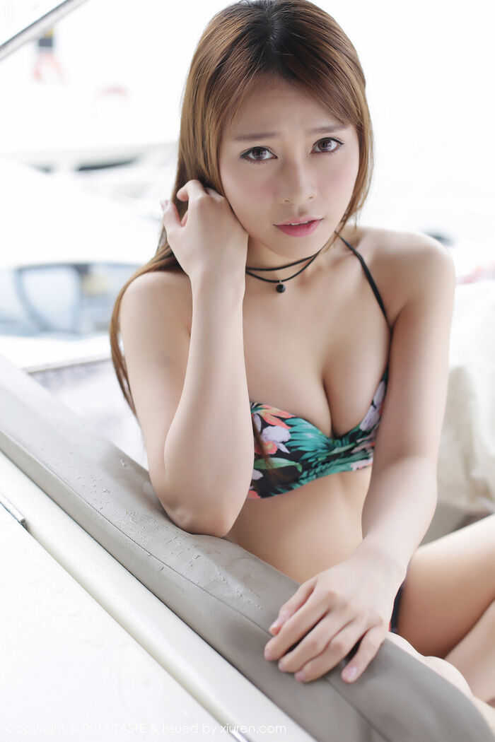 [Taste] Vol.027_嫩模Carol酱室外游艇性感比基尼秀傲人美breast写真57P 21th image