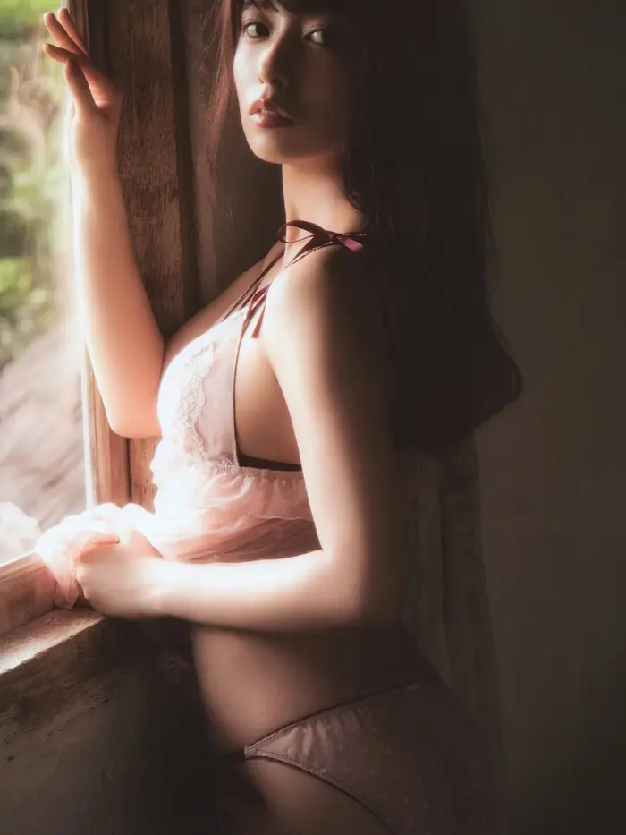 [82 high-quality erotic images of Yuri Saito] Yutan Motonogizaka's sexy lingerie cleavage gravure 15th image