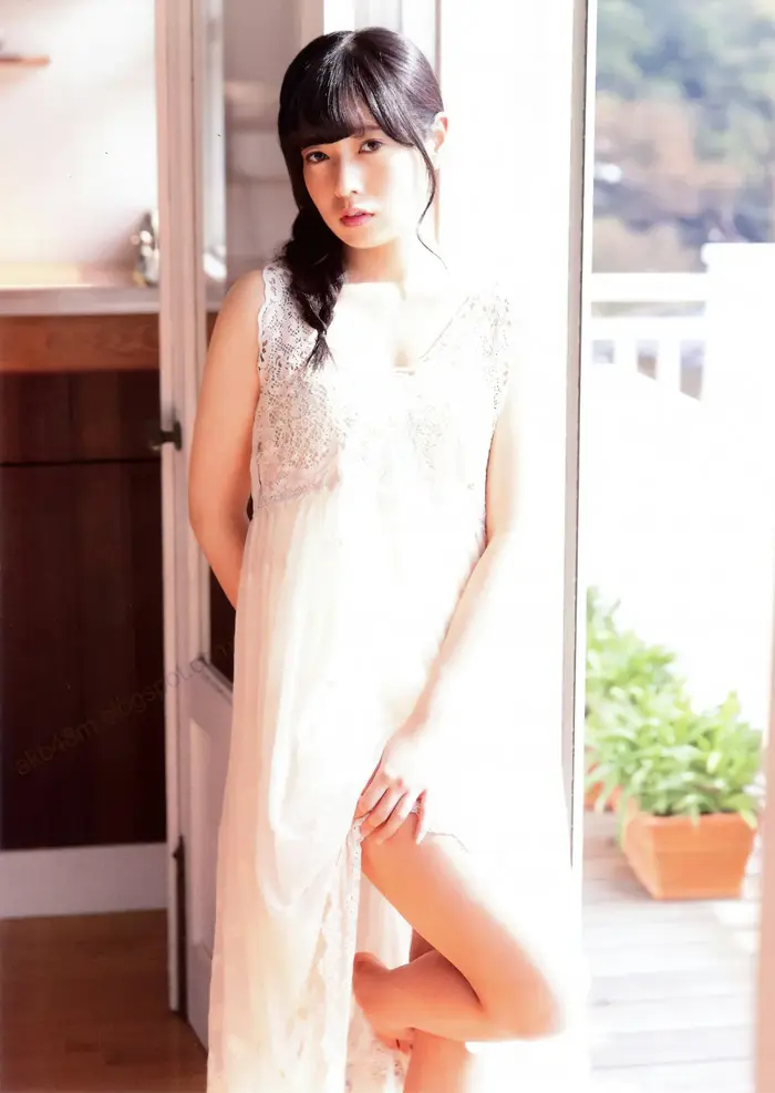[82 high-quality erotic images of Yuri Saito] Yutan Motonogizaka's sexy lingerie cleavage gravure 56th image