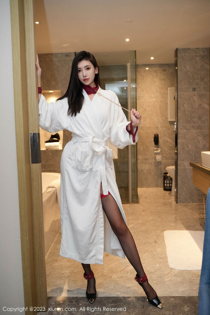 XiuRen第7783期_模特章芃芃bathroom性感红色情趣服饰配黑丝吊袜秀惹火身材诱惑写真66P 14th image