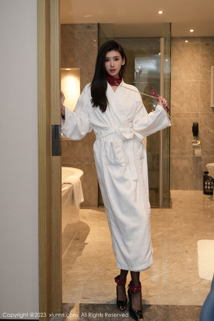 XiuRen第7783期_模特章芃芃bathroom性感红色情趣服饰配黑丝吊袜秀惹火身材诱惑写真66P 4th image