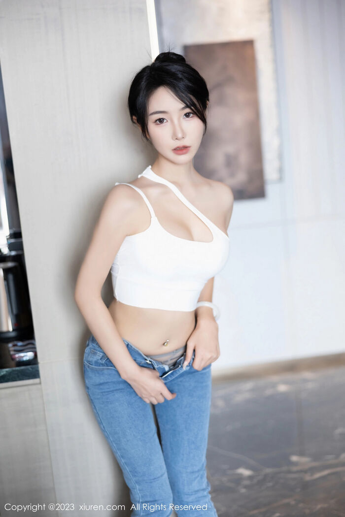 XiuRen第7781期_神苏苏阿性感白上衣配简约牛仔裤秀曼妙绝美身姿诱惑写真95P 30th image